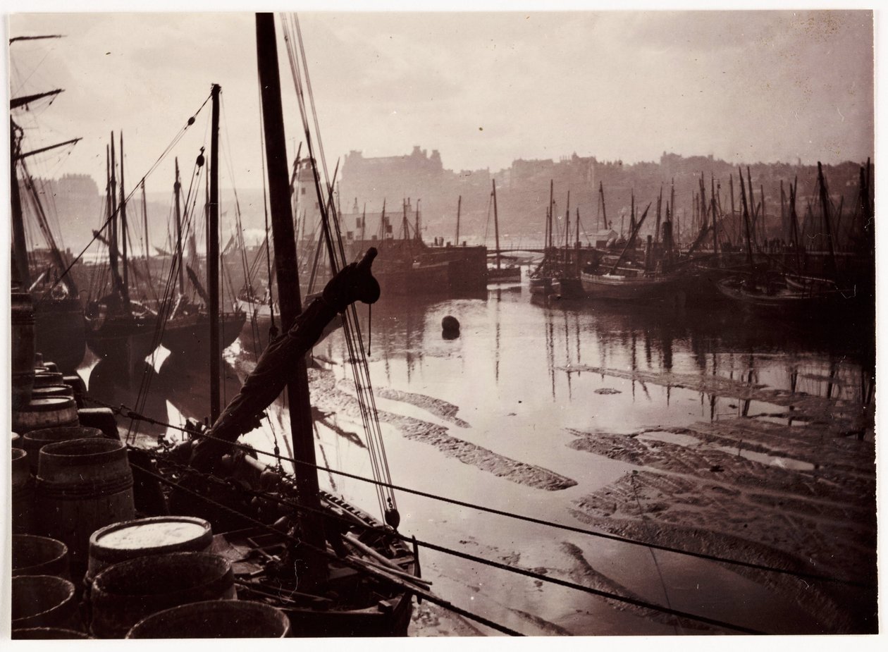 Whitby Harbour apálykor, 1905 körül alkotó: Unbekannt
