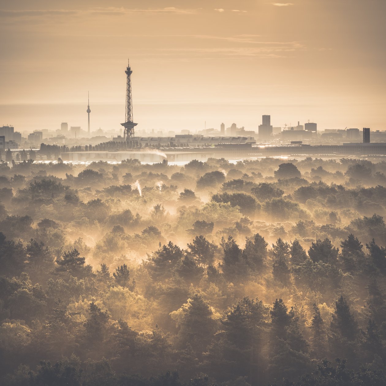 Drachenberg – A két torony, Berlin, 2015 alkotó: Unbekannt Unbekannt