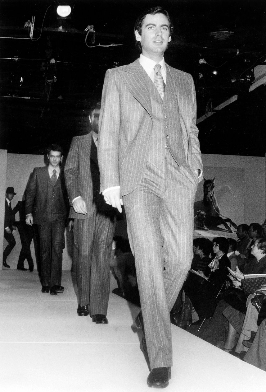 Férfi divatbemutató Pierre Cardin 1973-1974 tavaszi-nyári kollekcióhoz, 1977. február 7. alkotó: Unbekannt Unbekannt