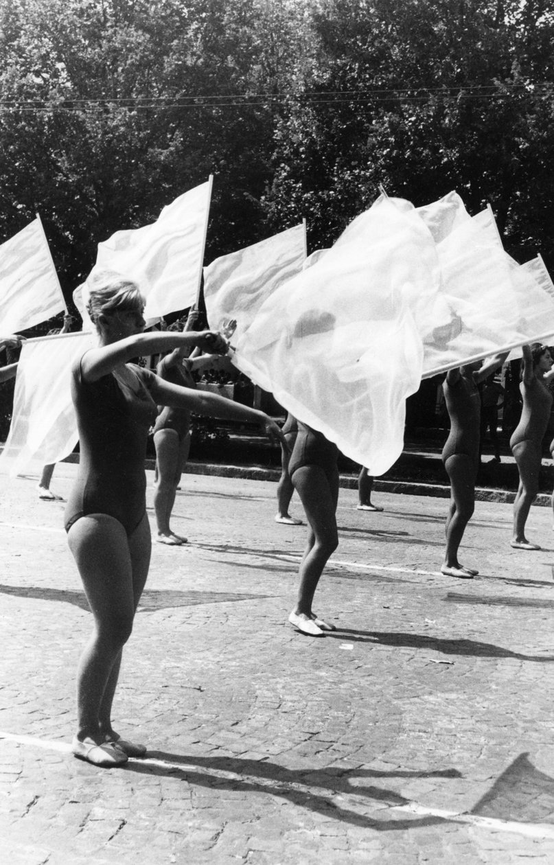 Tornászok felvonulása Bukarestben. alkotó: Unbekannt