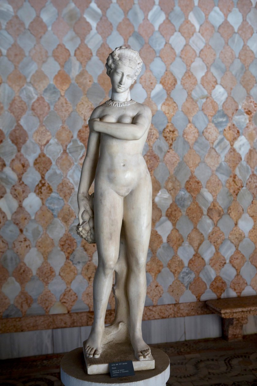 Flora (carrarai márvány) alkotó: Unknown artist
