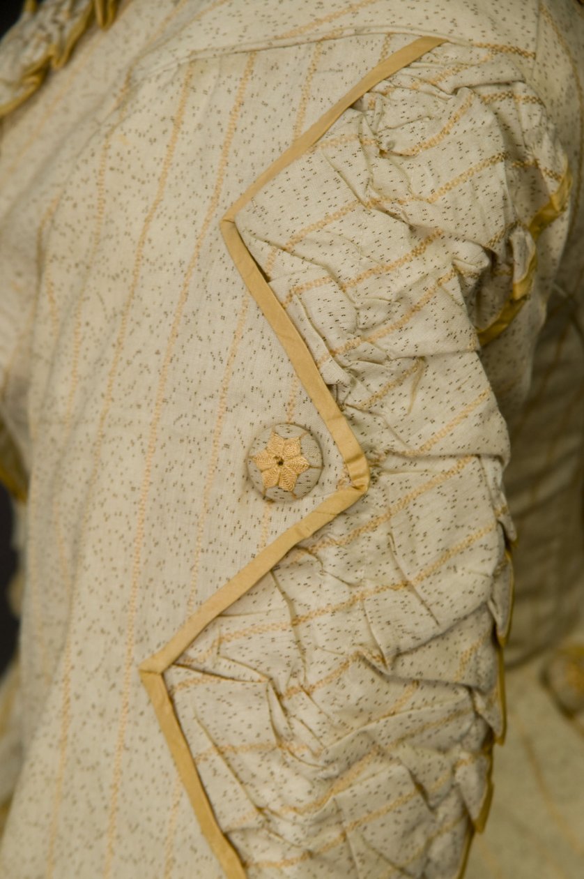Trousseau ruha alkotó: Unknown artist