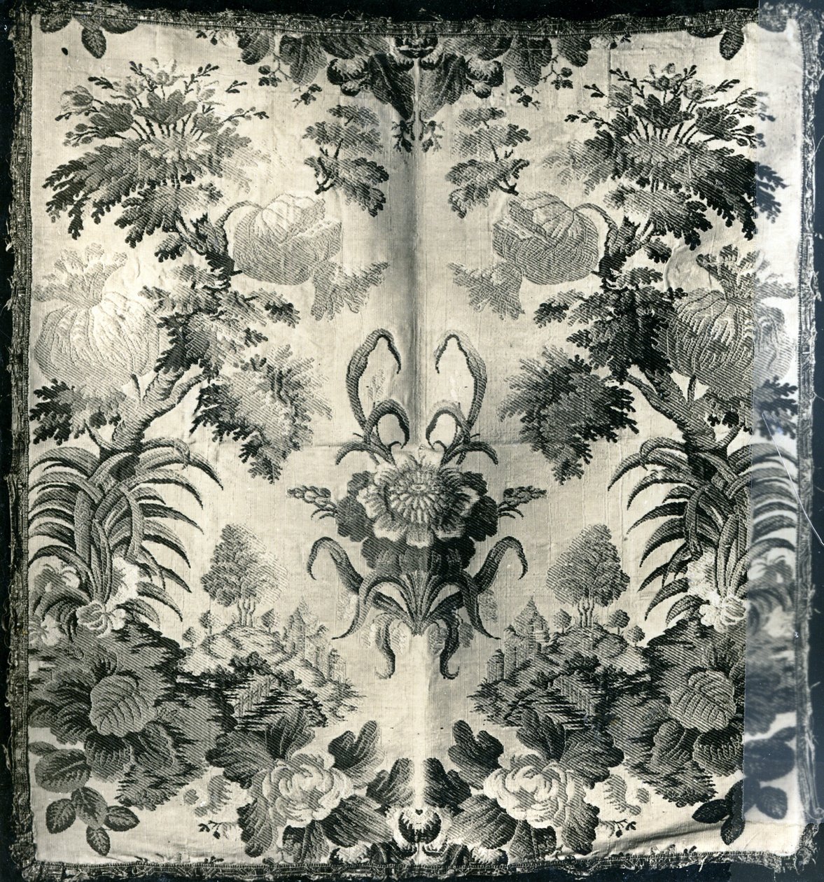 Borító/ párna alkotó: Unknown artist