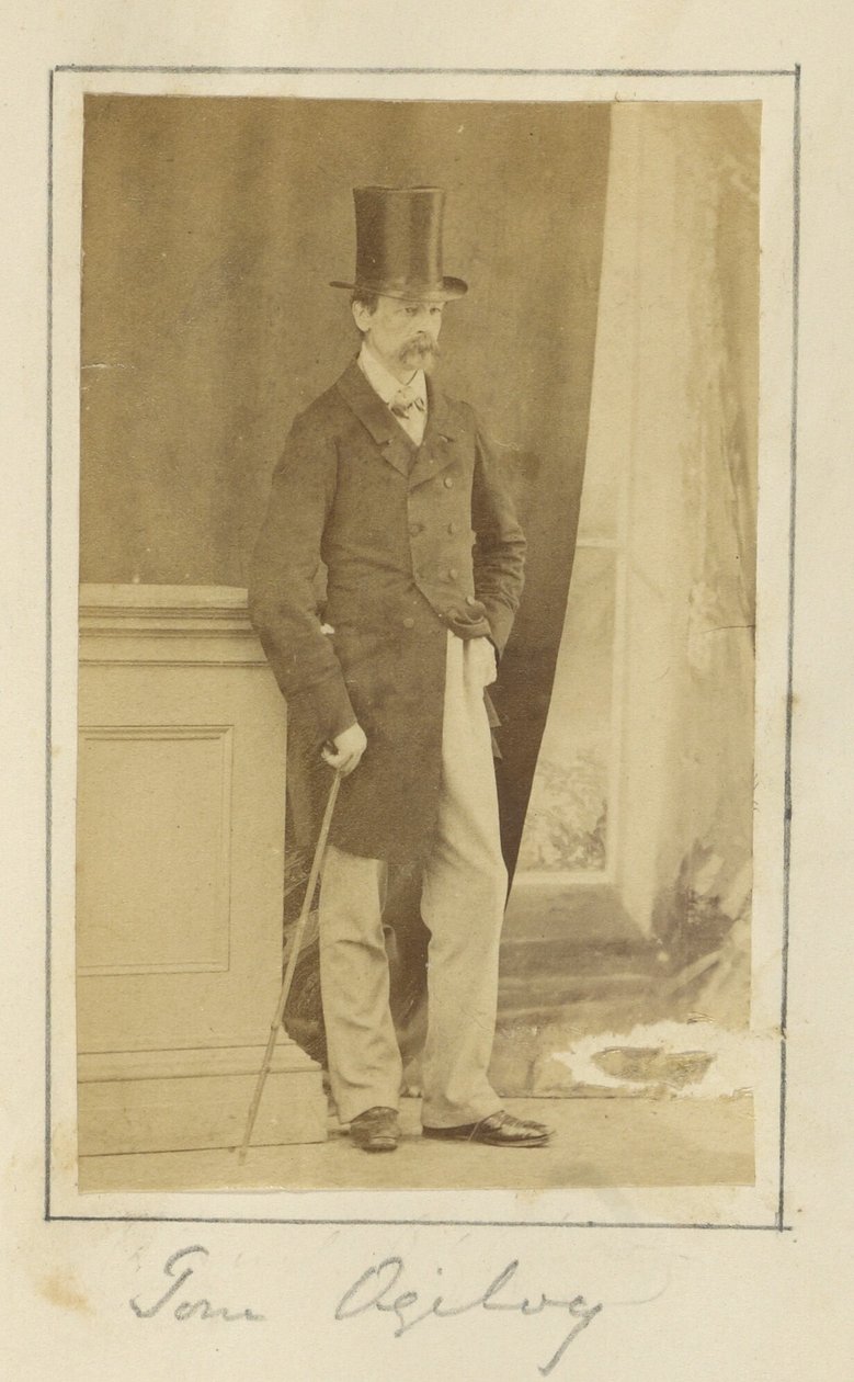 Tom Ogilvy alkotó: Unknown artist