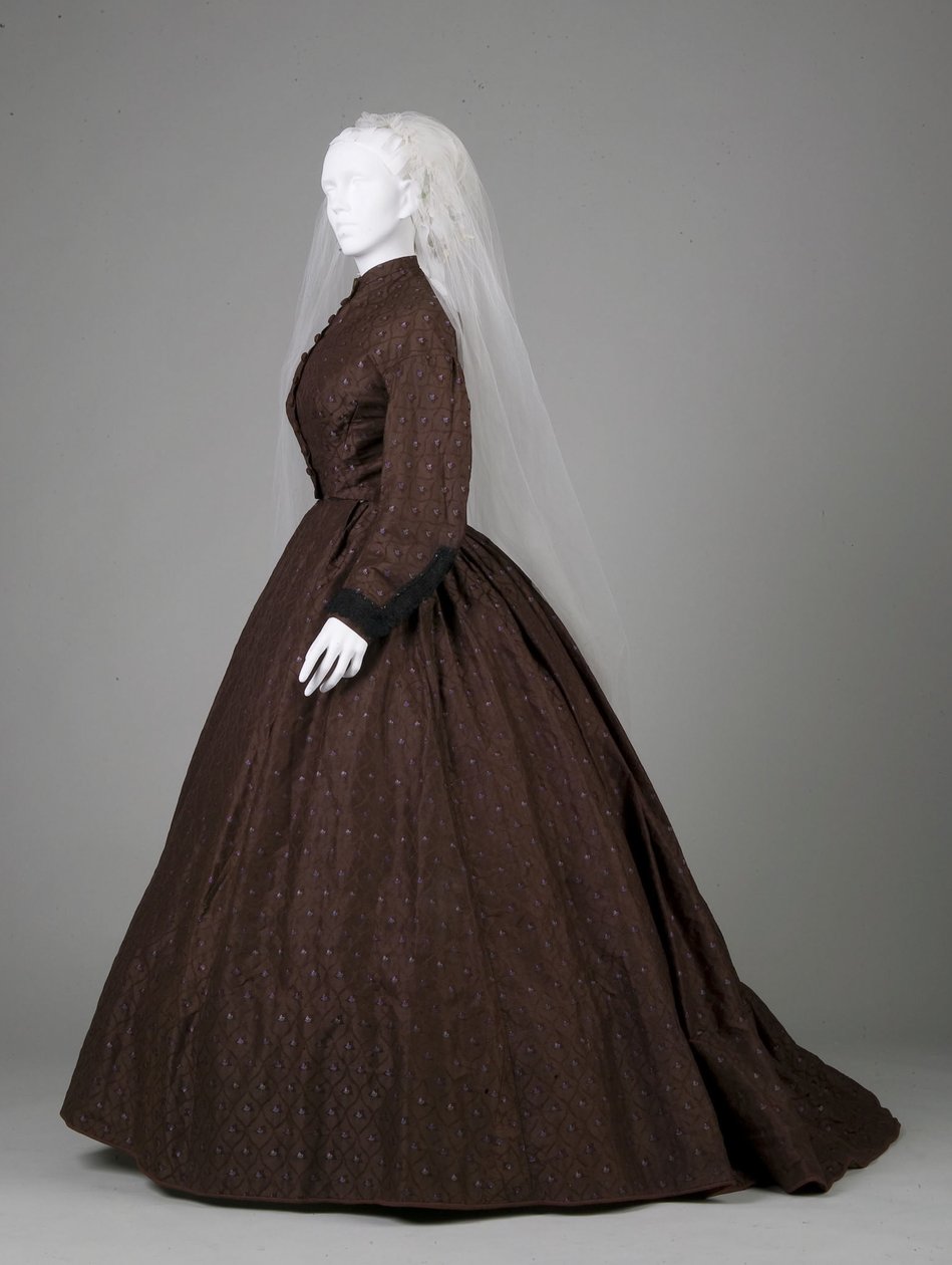 Esküvői ruha alkotó: Unknown artist