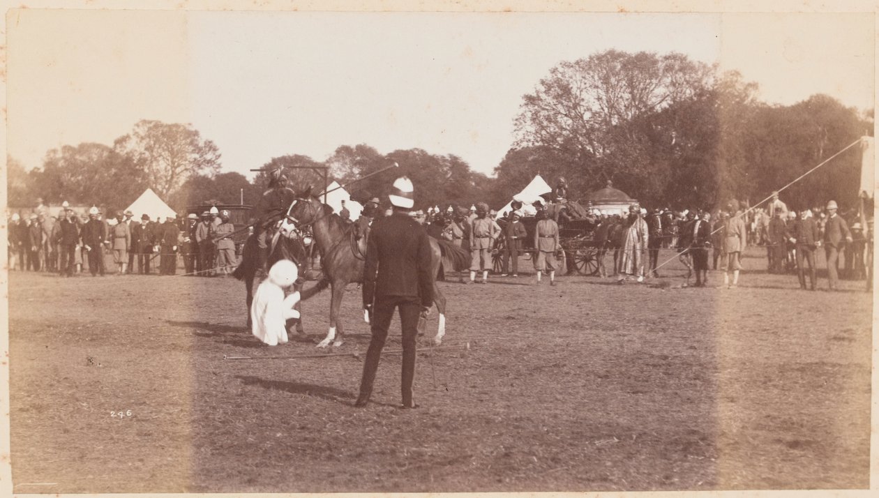 Indiai sowar leesett a lováról alkotó: Unknown photographer