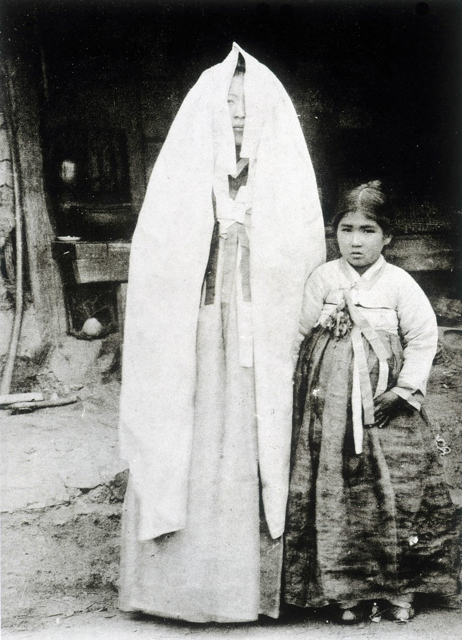 Koreai nő és fiatal lány alkotó: Unknown photographer