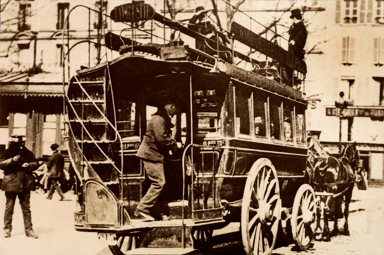 Egy lóvontatású villamos hátsó része. alkotó: Unknown photographer