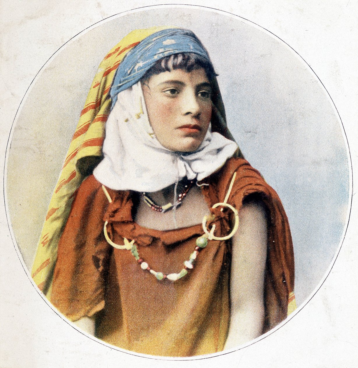 tunéziai nő. 1898. alkotó: Unknown photographer