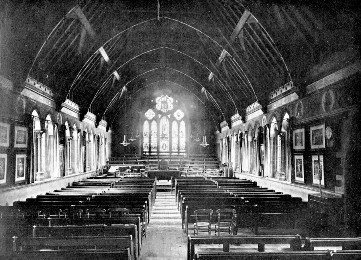 Iskolaterem, Uppingham, Rutland, 1924-1926. alkotó: Valentine and Sons Ltd
