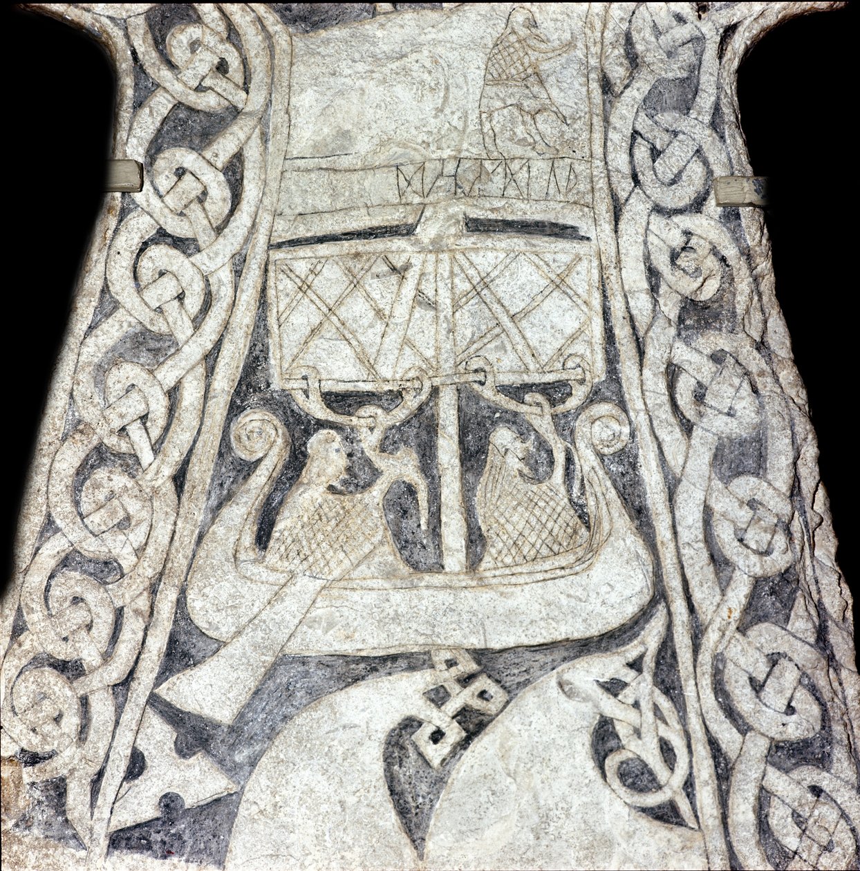 Drakkart (kő) ábrázoló rúnakő lilbjar alkotó: Viking