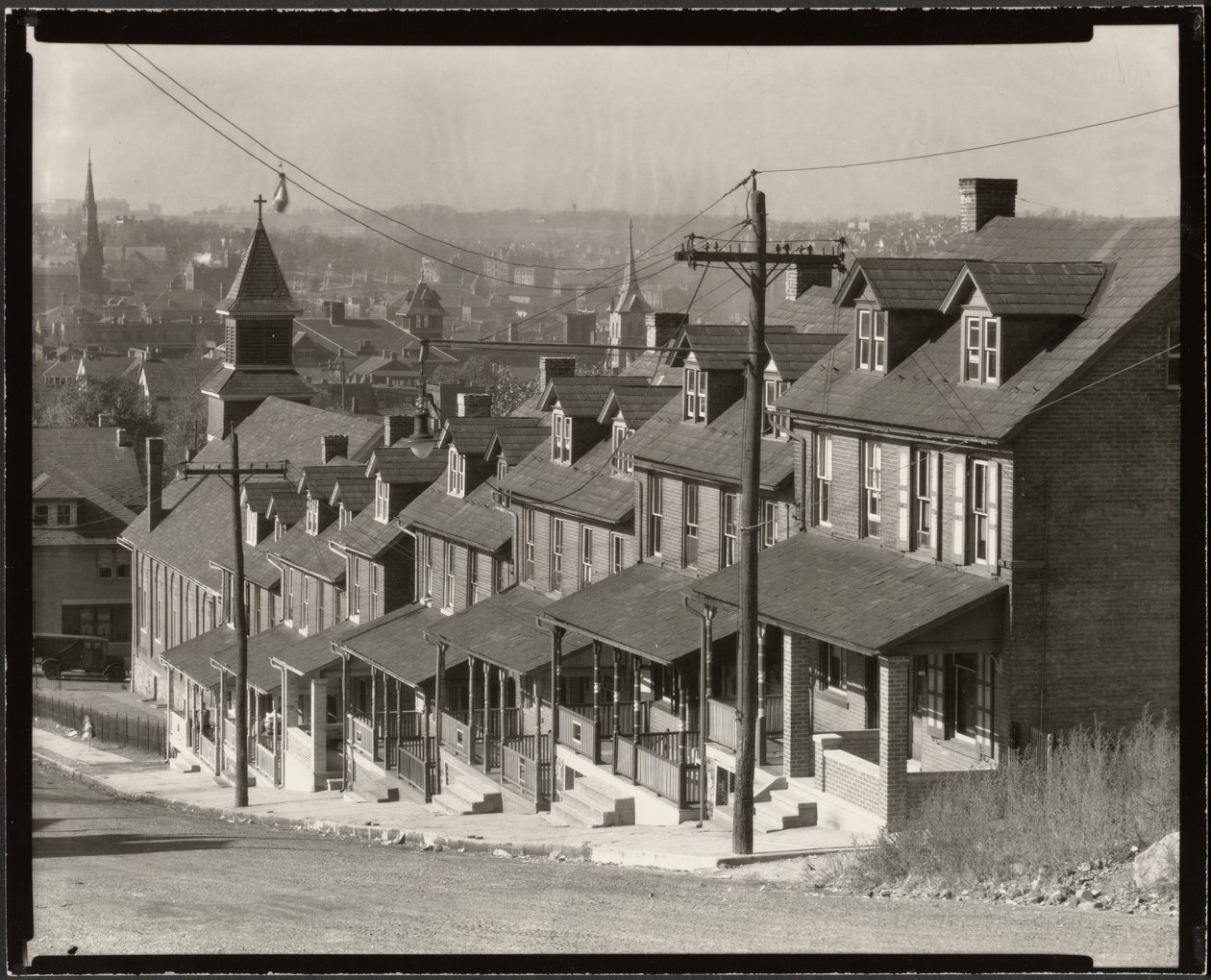 Kétcsaládos házak Bethlehemben, Pennsylvaniában alkotó: Walker Evans