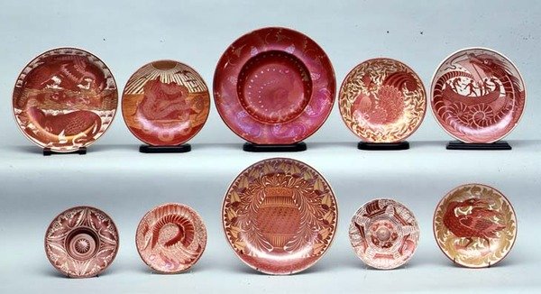 Red Luster Ware választék alkotó: William de Morgan