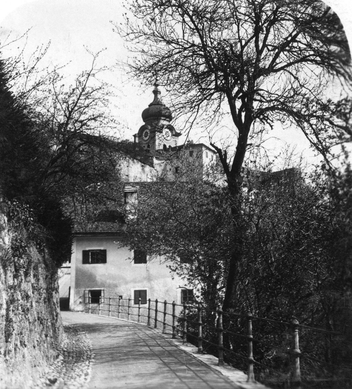 Nonnbergi apátság, Salzburg, Ausztria, 1900-as évek. alkotó: Wurthle and Sons