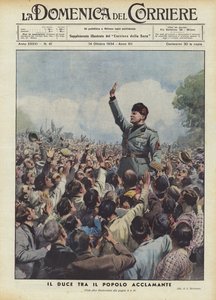 Il Duce az ujjongó emberek között