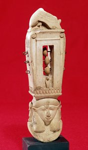 Sistrum, Saite-korszak (mészkő)