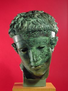 Diadoumenosz feje (bronz)