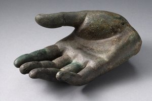 Kéz (bronz)