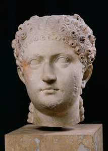 Ifjabb Agrippina feje (16-59 körül) (márvány)