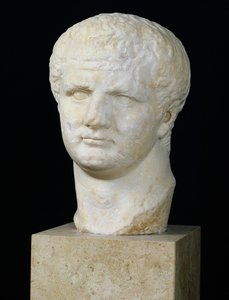 Titus feje (39-81) (márvány)