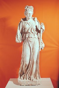Hecate szobra (márvány)