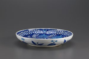 Edény, Iznik, Oszmán dinasztia, 1530-as évek (kerámia)