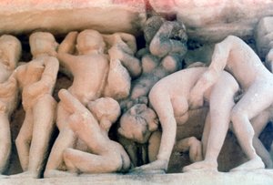 Erotikus szobrászat, Khajuraho, India. c950-1050. 20. század