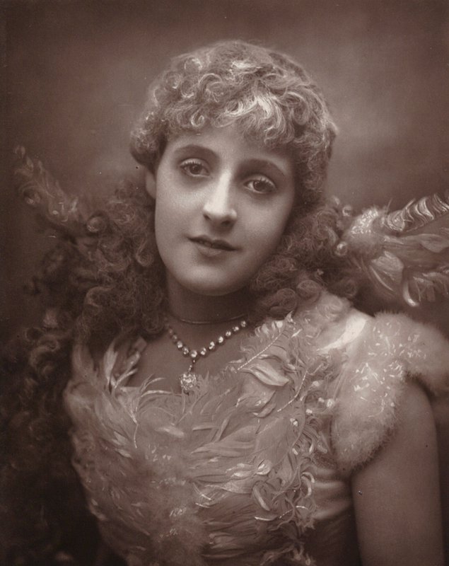 Miss Phyllis Broughton (fekete-fehér fénykép) alkotó: (after) English photographer