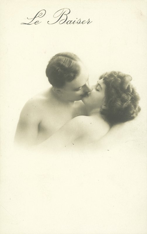 Csókolózó pár alkotó: French Photographer