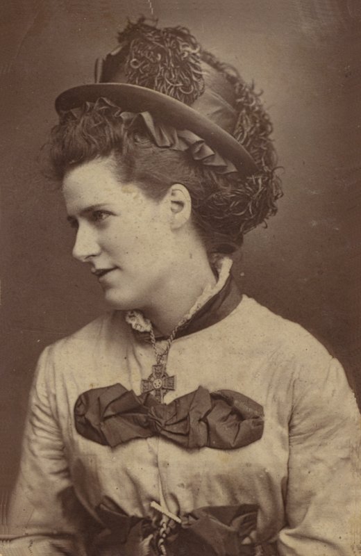 Ada Cavendish alkotó: English Photographer
