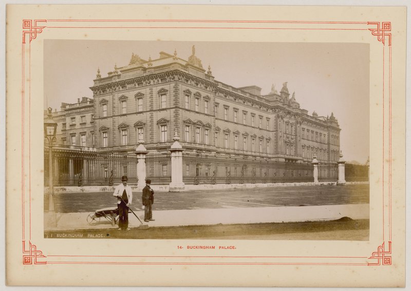 A Buckingham-palota alkotó: English Photographer