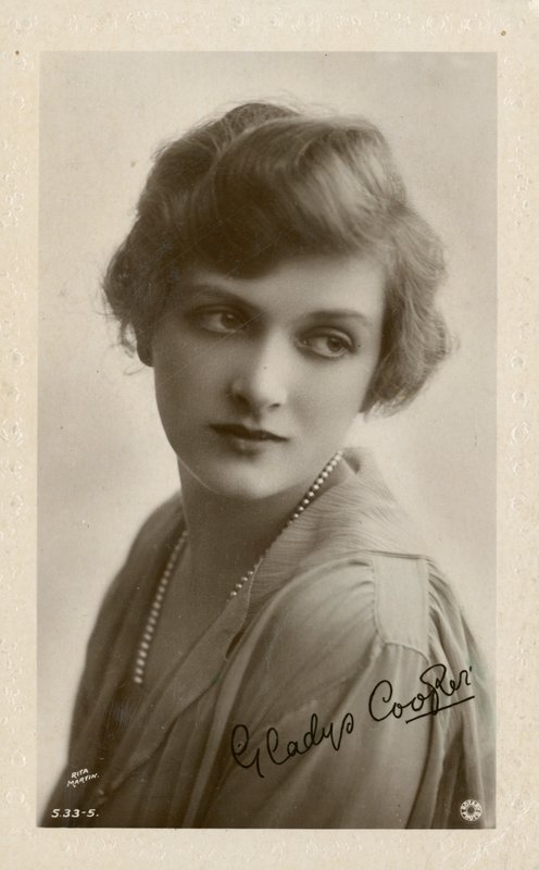 Gladys Cooper Edward-kori képeslapja alkotó: English Photographer