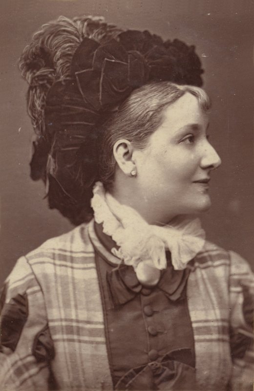 Henderson alkotó: English Photographer