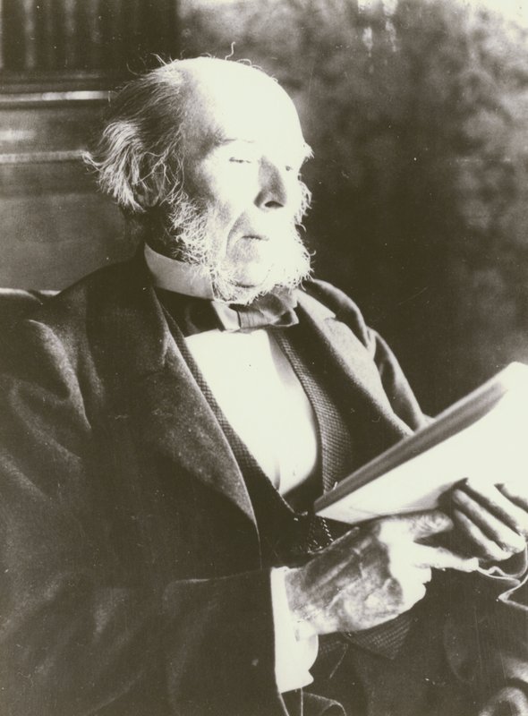 Herbert Spencer, portré, olvasás (f/w fotó) alkotó: English Photographer