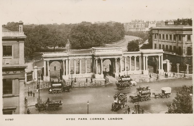 Hyde Park Corner, London alkotó: English Photographer