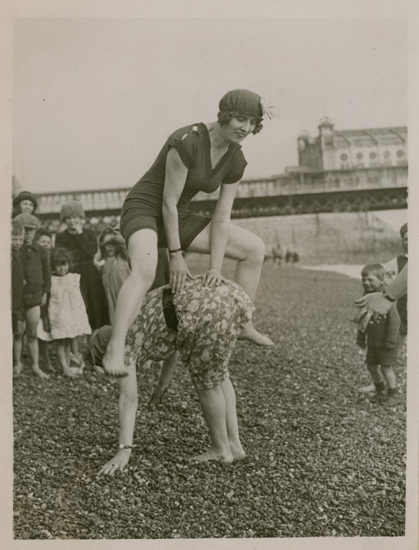 Ugrás a Brighton Beach-en alkotó: English Photographer