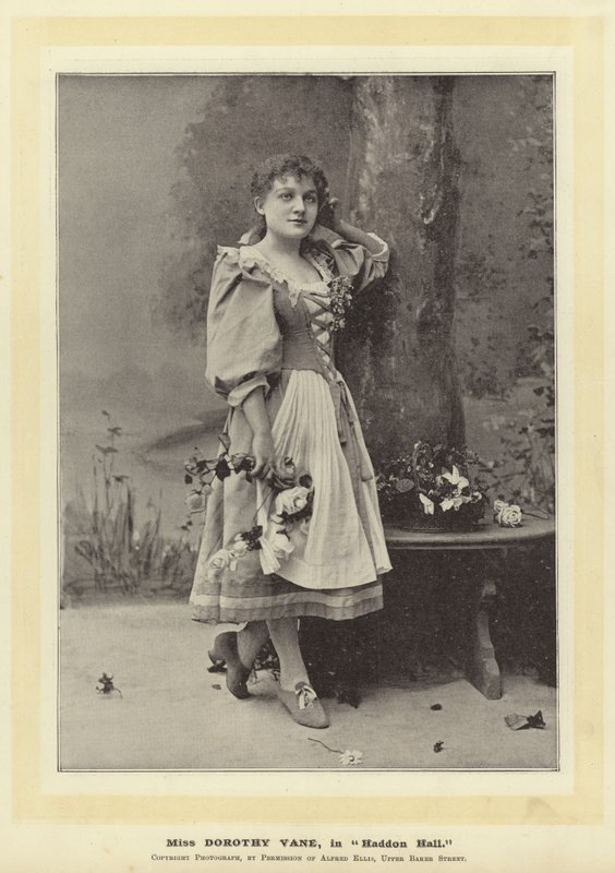 Miss Dorothy Vane, Haddon Hallban alkotó: English Photographer