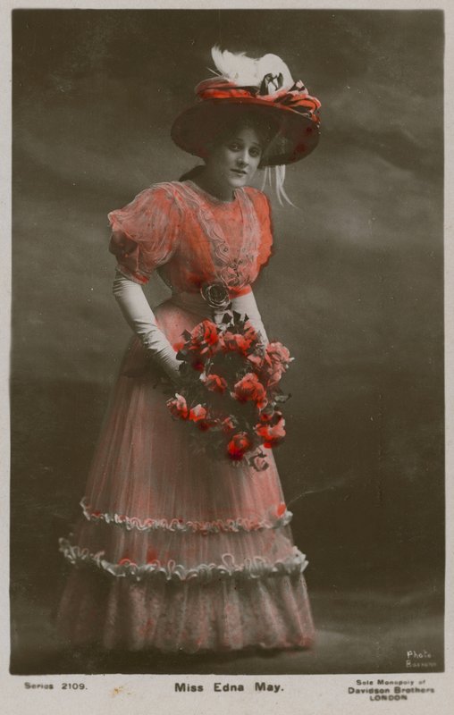 Miss Edna May alkotó: English Photographer