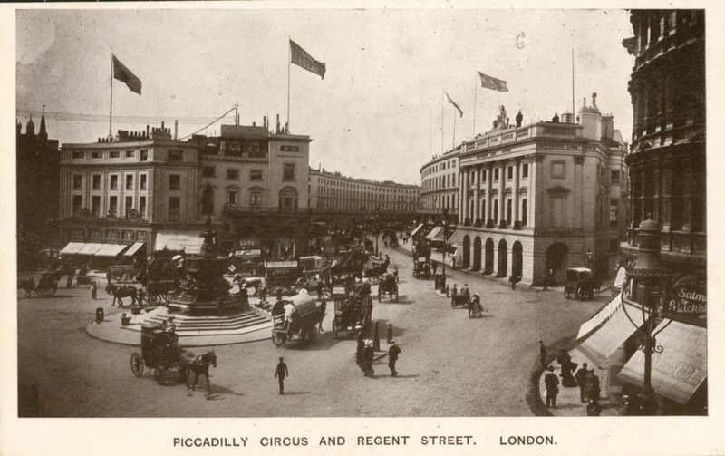 Piccadilly Circus és Regent Street, London alkotó: English Photographer