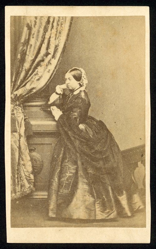 Viktória királynő alkotó: English Photographer