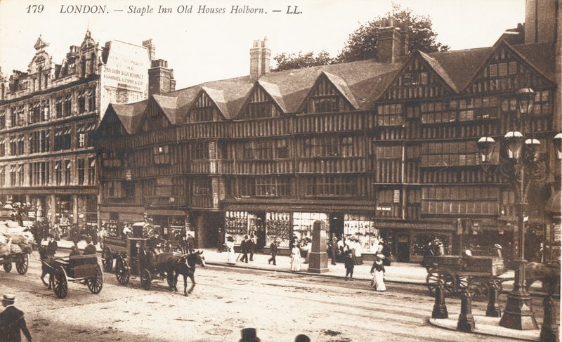 Staple Inn Old Houses Holbornban alkotó: English Photographer