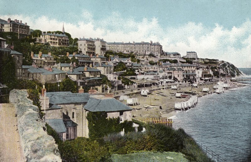 Ventnor keletre néz alkotó: English Photographer