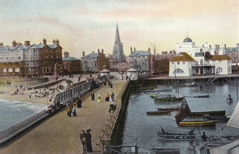 Yacht Basin, Lowestoft alkotó: English Photographer