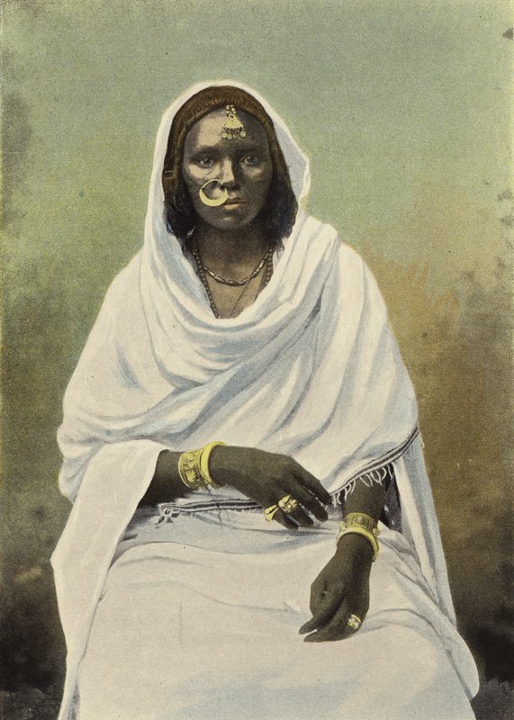 núbiai alkotó: European Photographer