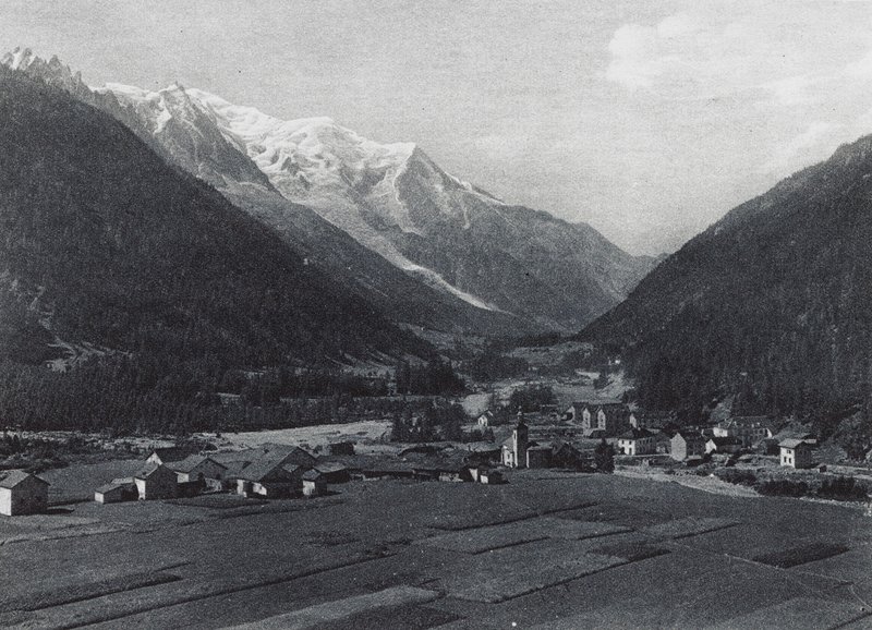 Argentieres és a Mont Blanc (fekete-fehér fénykép) alkotó: French Photographer