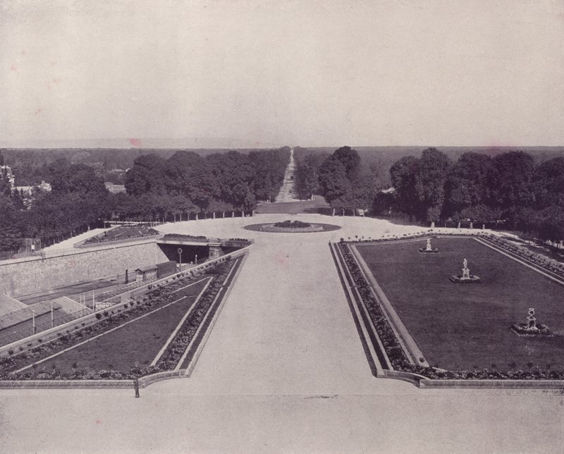Avenue des Loges, St Germain-en-Laye (f/w fotó) alkotó: French Photographer