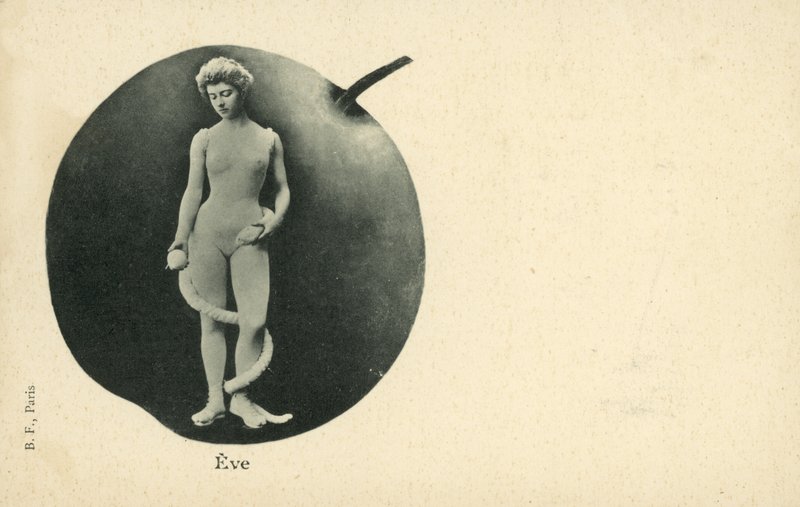 Éva kígyóval és almával (f/w fotó) alkotó: French Photographer