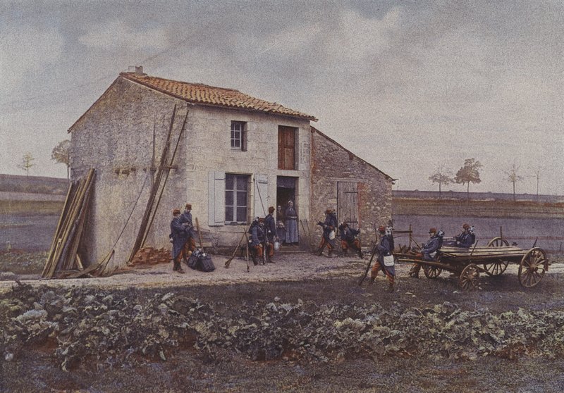 Francia gyalogság manővereken (színes fotó) alkotó: French Photographer
