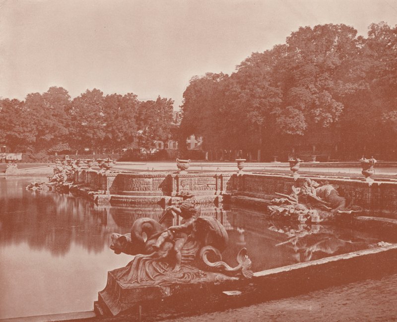Grand Basin of Neptune (f/w fotó) alkotó: French Photographer