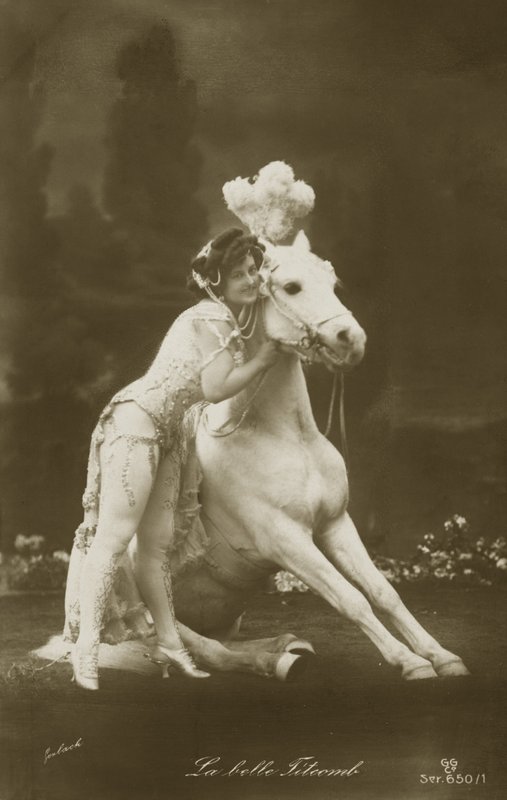 La Belle Titcomb (fekete-fehér fénykép) alkotó: French Photographer